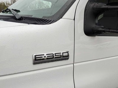2025 Ford E-Series Cutaway Base