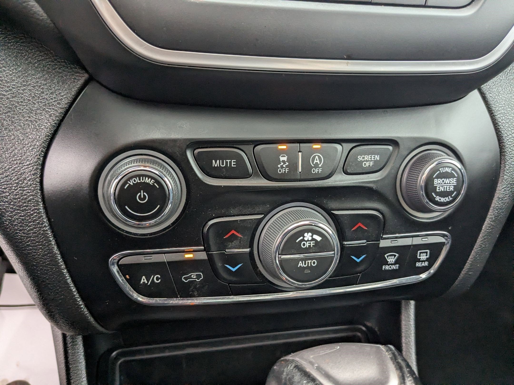 2023 Jeep Cherokee Altitude Lux 4x4