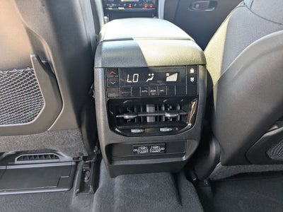 2025 Jeep Grand Cherokee L Laredo X 4x4