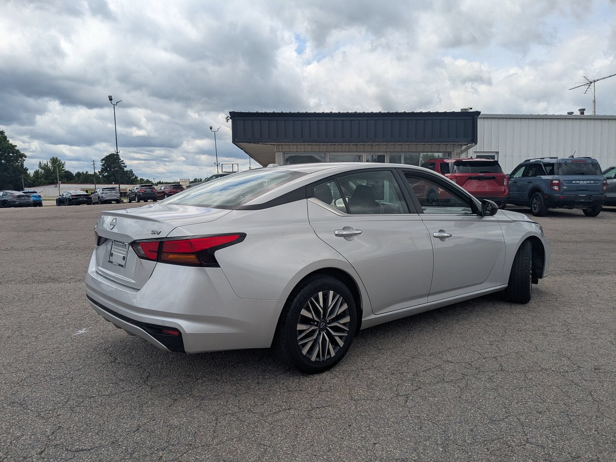 2024 Nissan Altima SV FWD