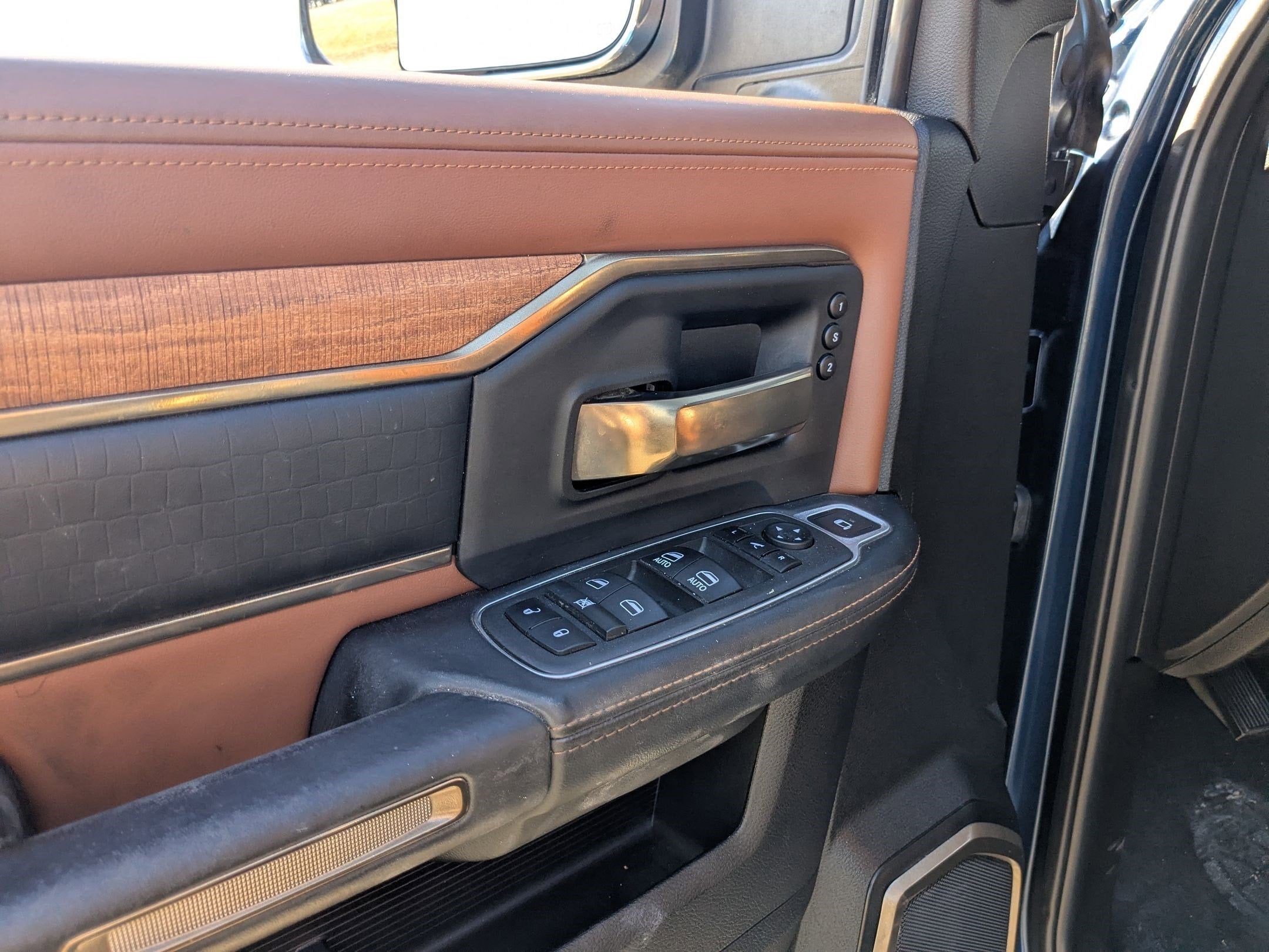 2022 RAM 3500 Limited Longhorn Crew Cab 4x4 8' Box