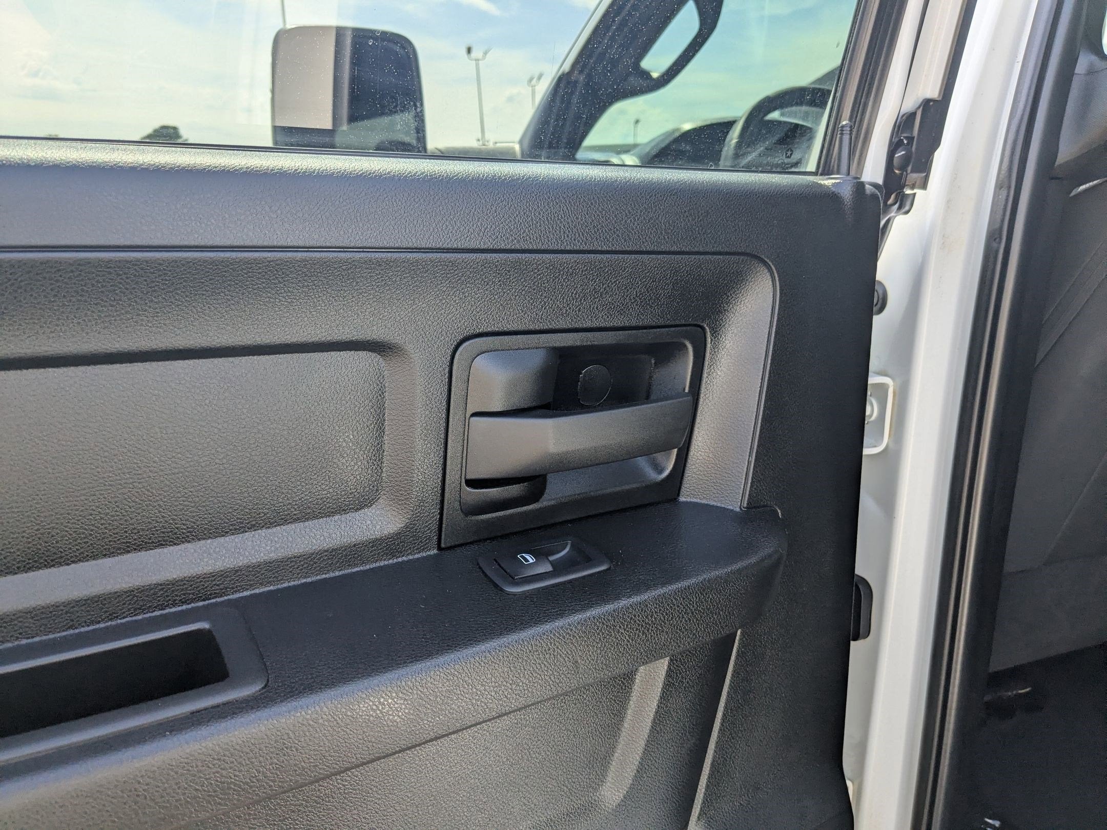 2023 RAM 2500 Tradesman Crew Cab 4x4 6'4' Box