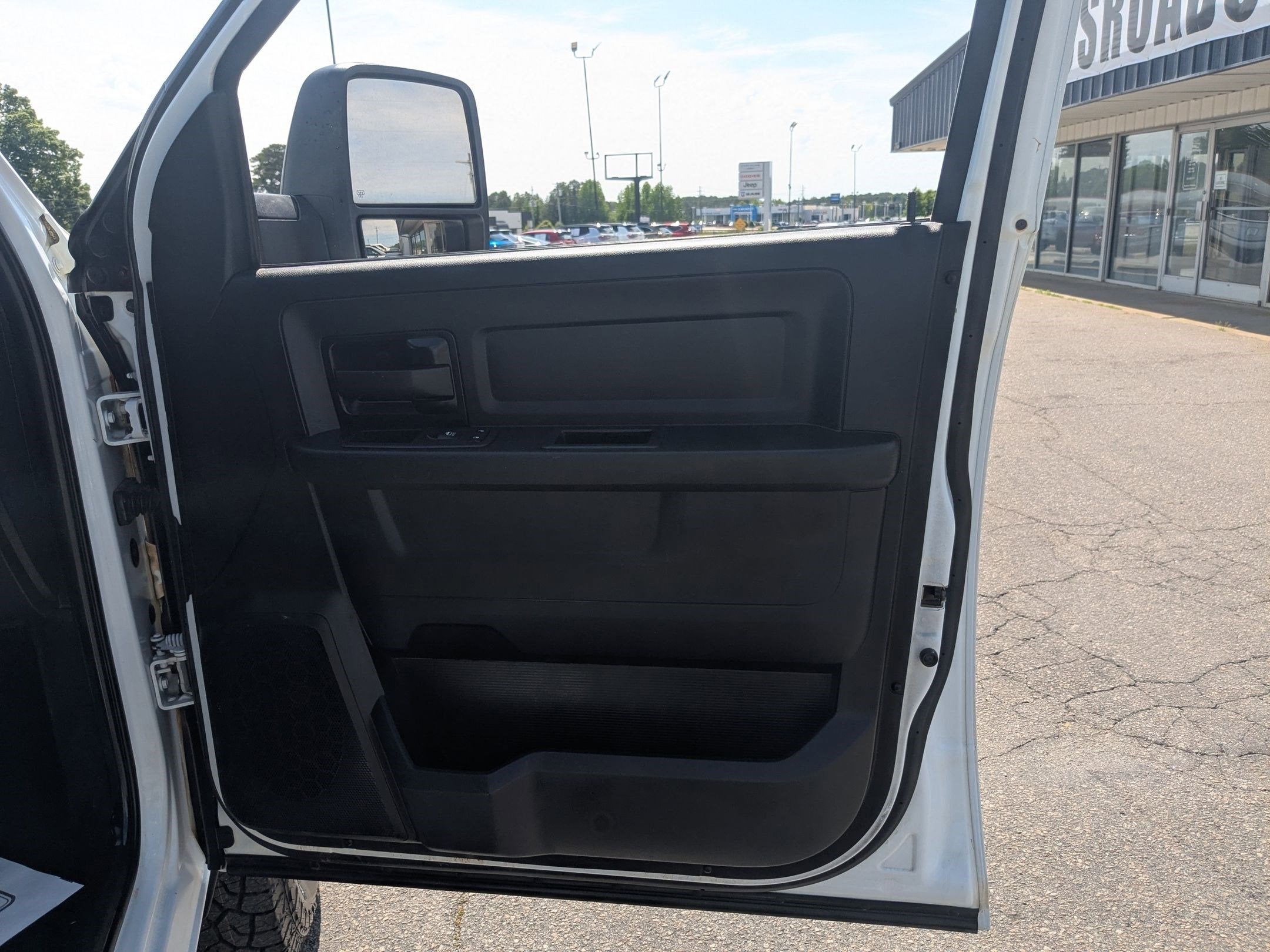 2023 RAM 2500 Tradesman Crew Cab 4x4 6'4' Box