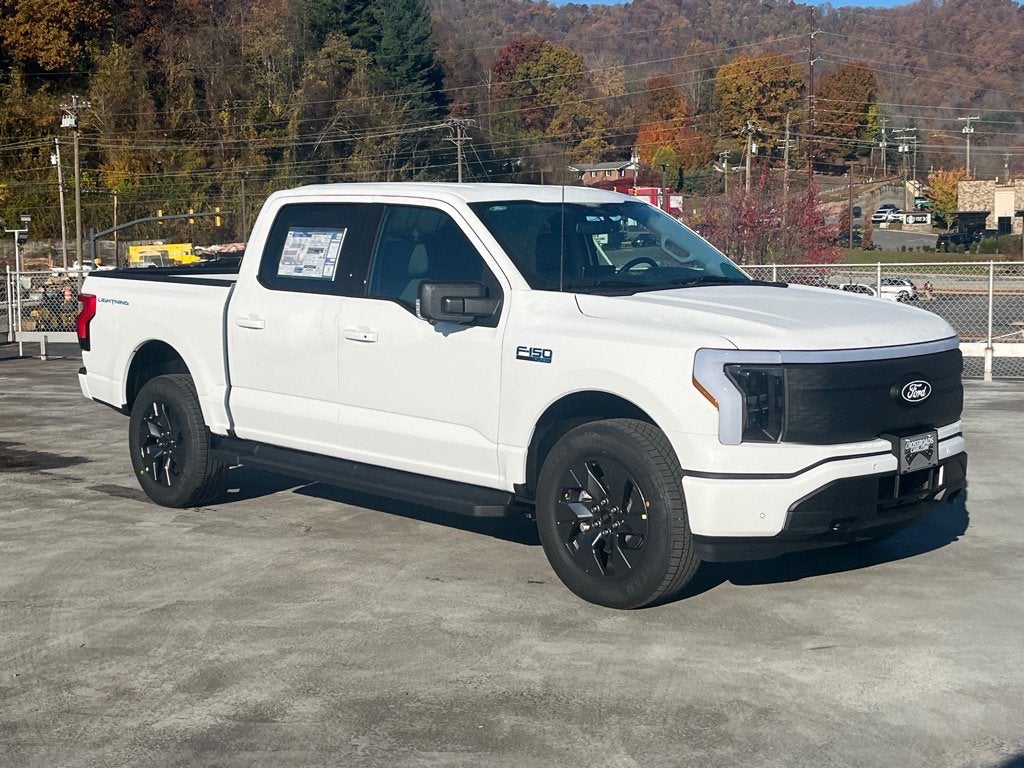 2025 Ford F-150 Lightning Flash