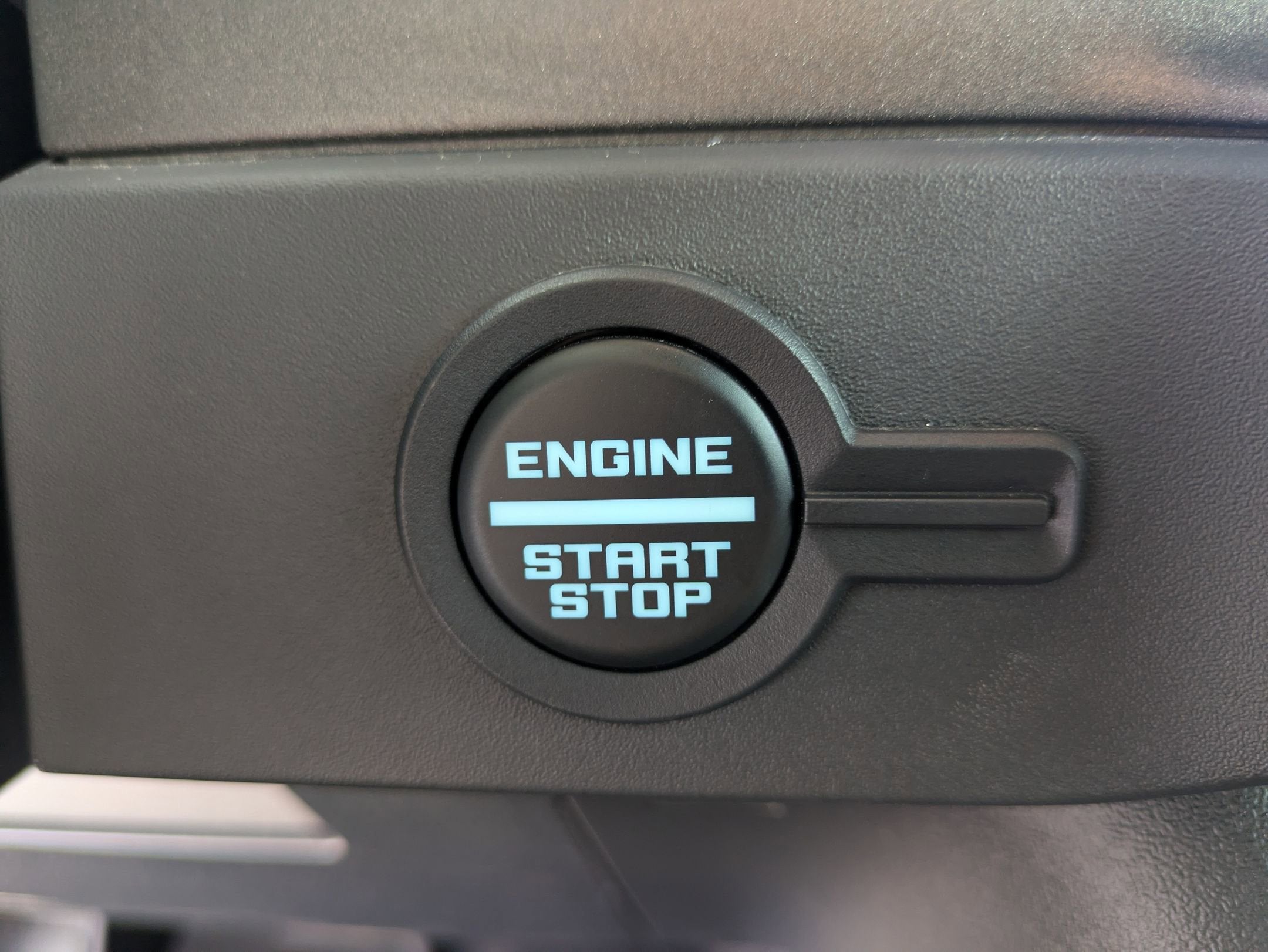 2025 Ford Bronco Base - Crossroads Courtesy Demo