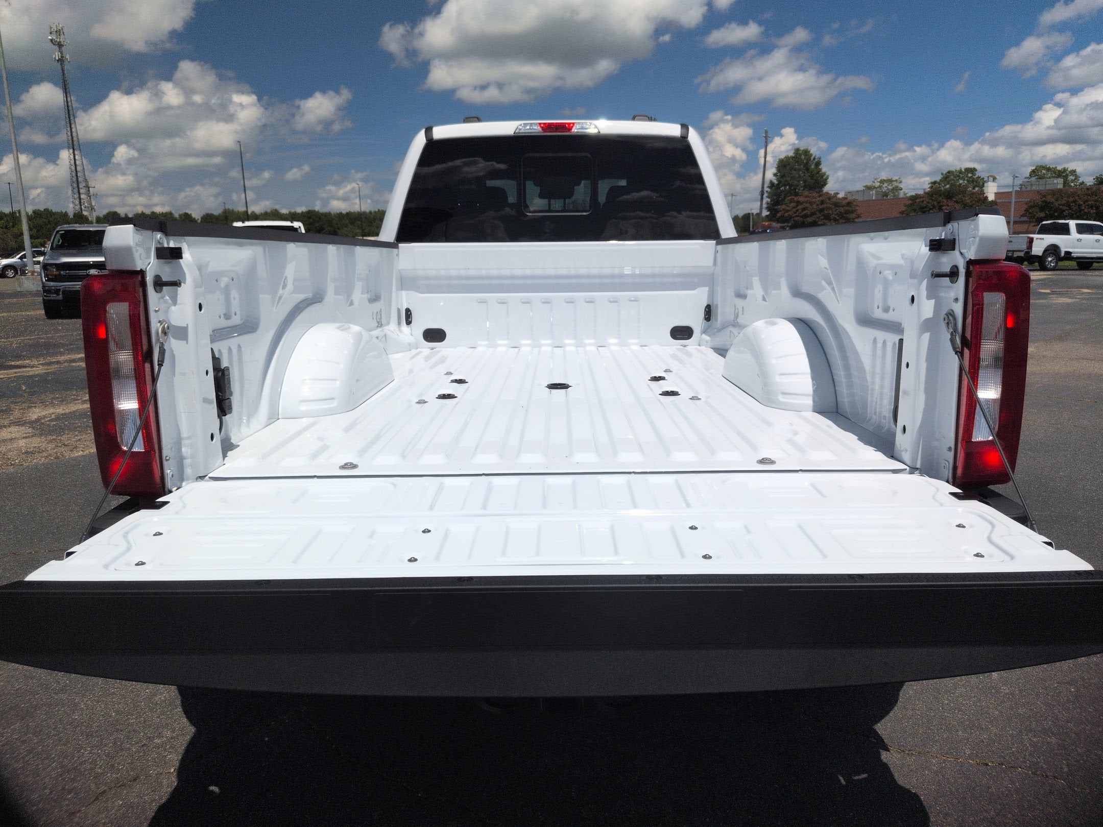 2026 Ford Super Duty F-350 DRW XL