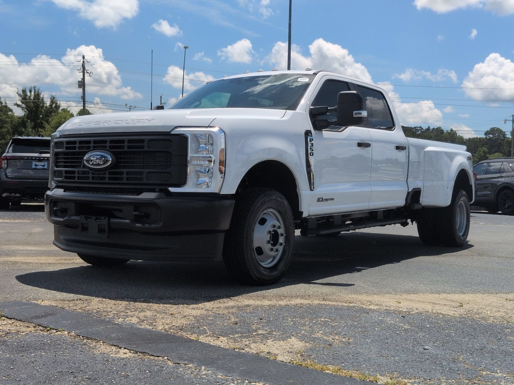 2026 Ford Super Duty F-350 DRW XL