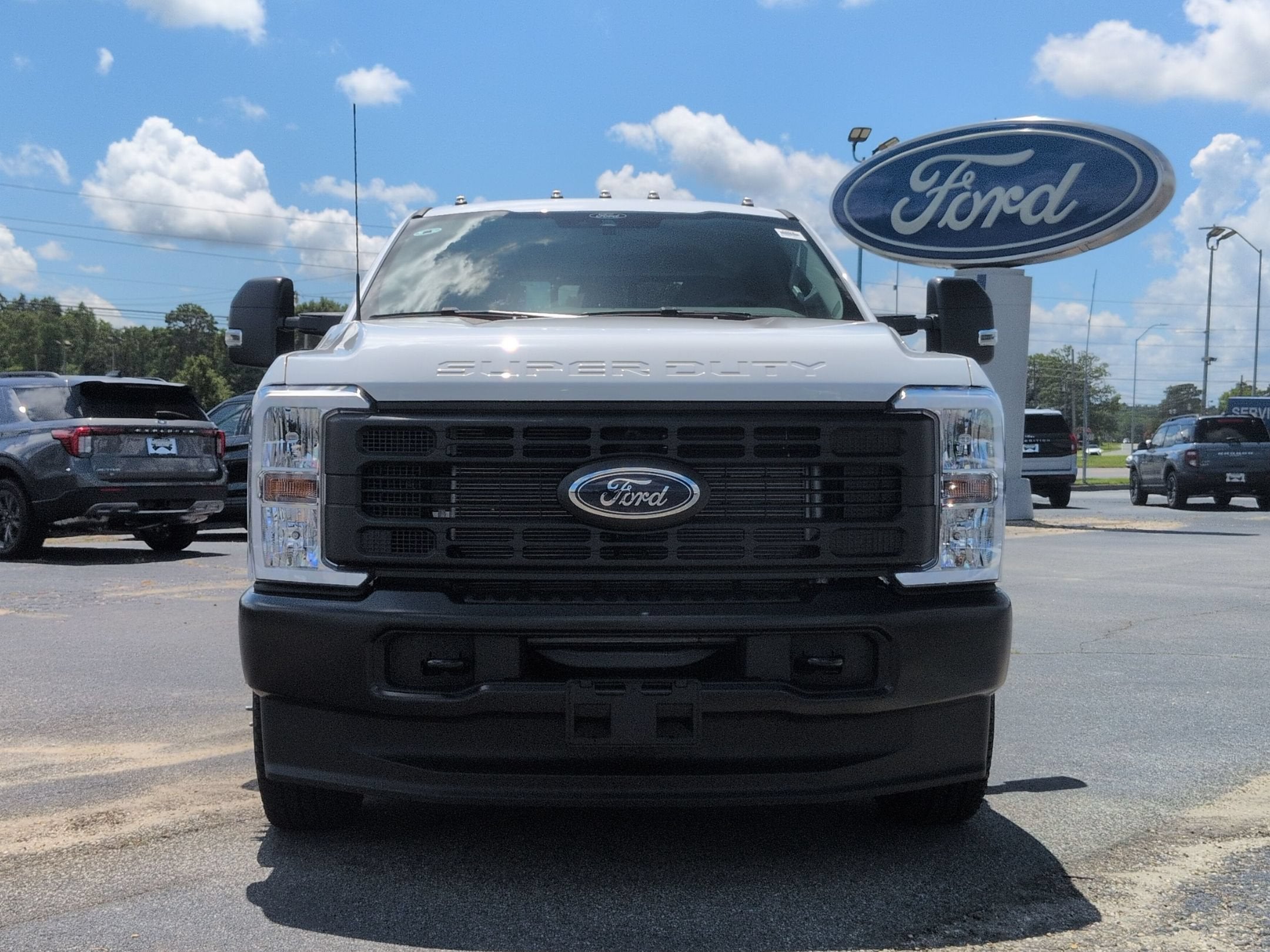 2026 Ford Super Duty F-350 DRW XL