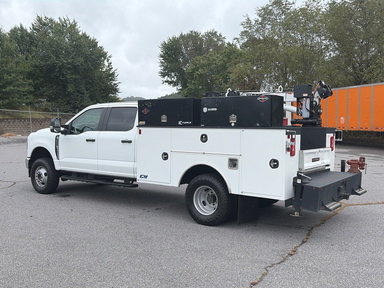 2024 Ford Super Duty F-350 DRW XL