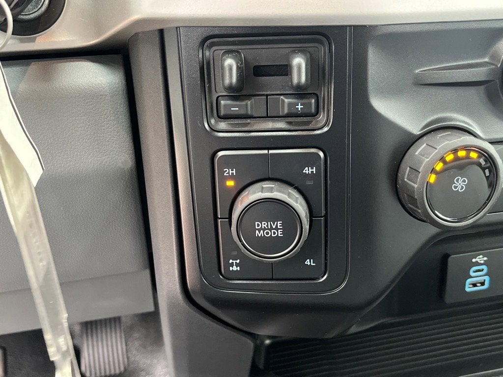 2025 Ford Super Duty F-350 SRW XL