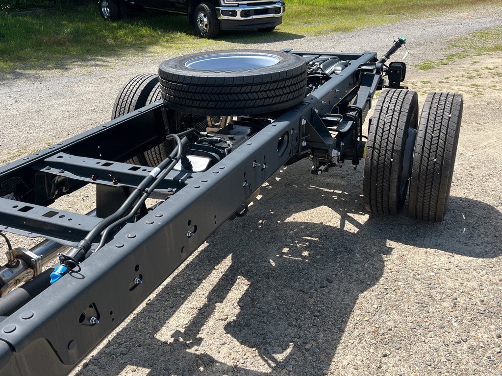 2025 Ford Super Duty F-550 DRW XL DRW