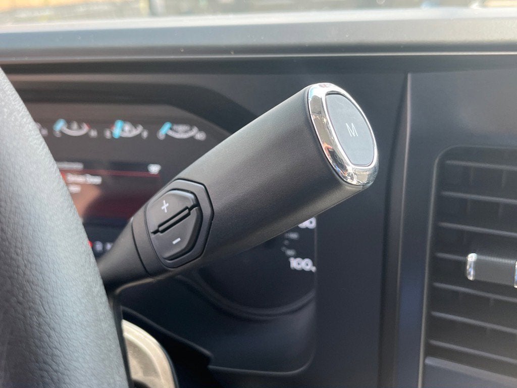 2025 Ford Super Duty F-600 DRW XLT