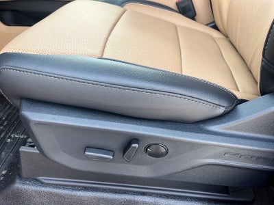 2026 Ford Super Duty F-550 DRW Lariat DRW