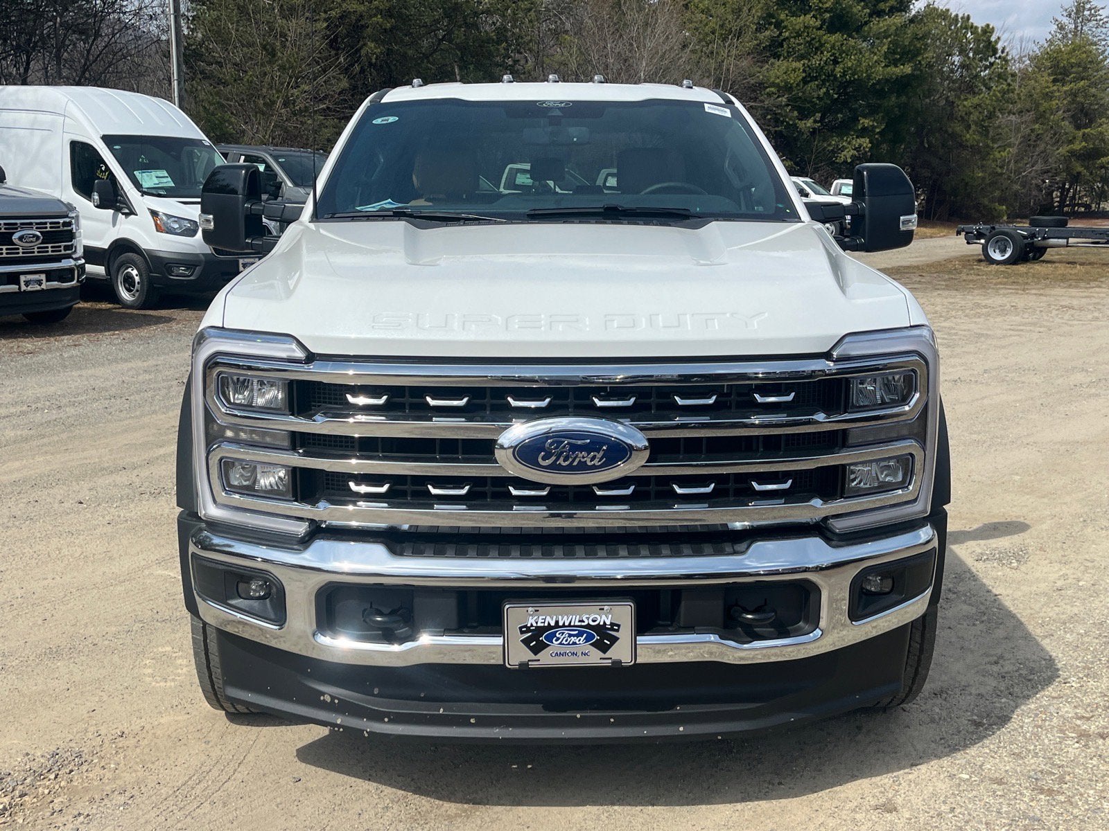 2026 Ford Super Duty F-550 DRW Lariat DRW