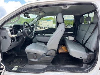 2025 Ford Super Duty F-550 DRW XL DRW