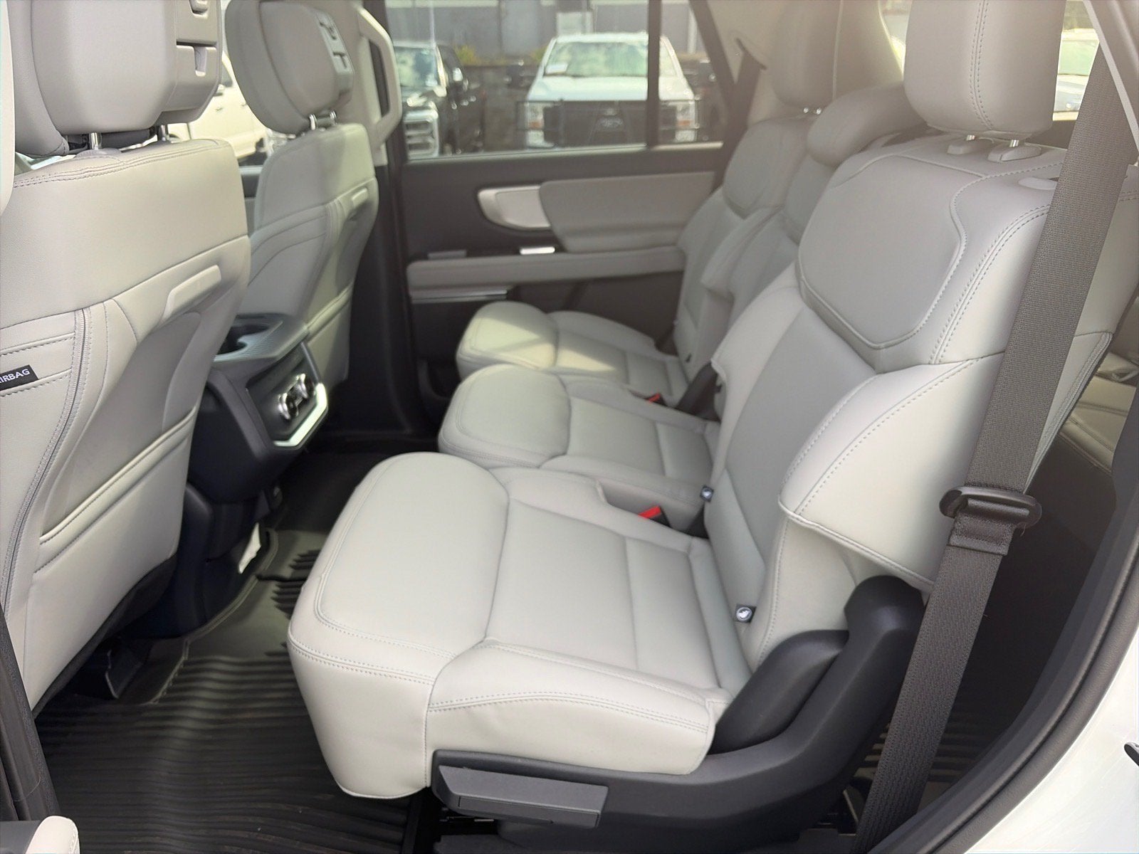 2027 Ford Expedition Active