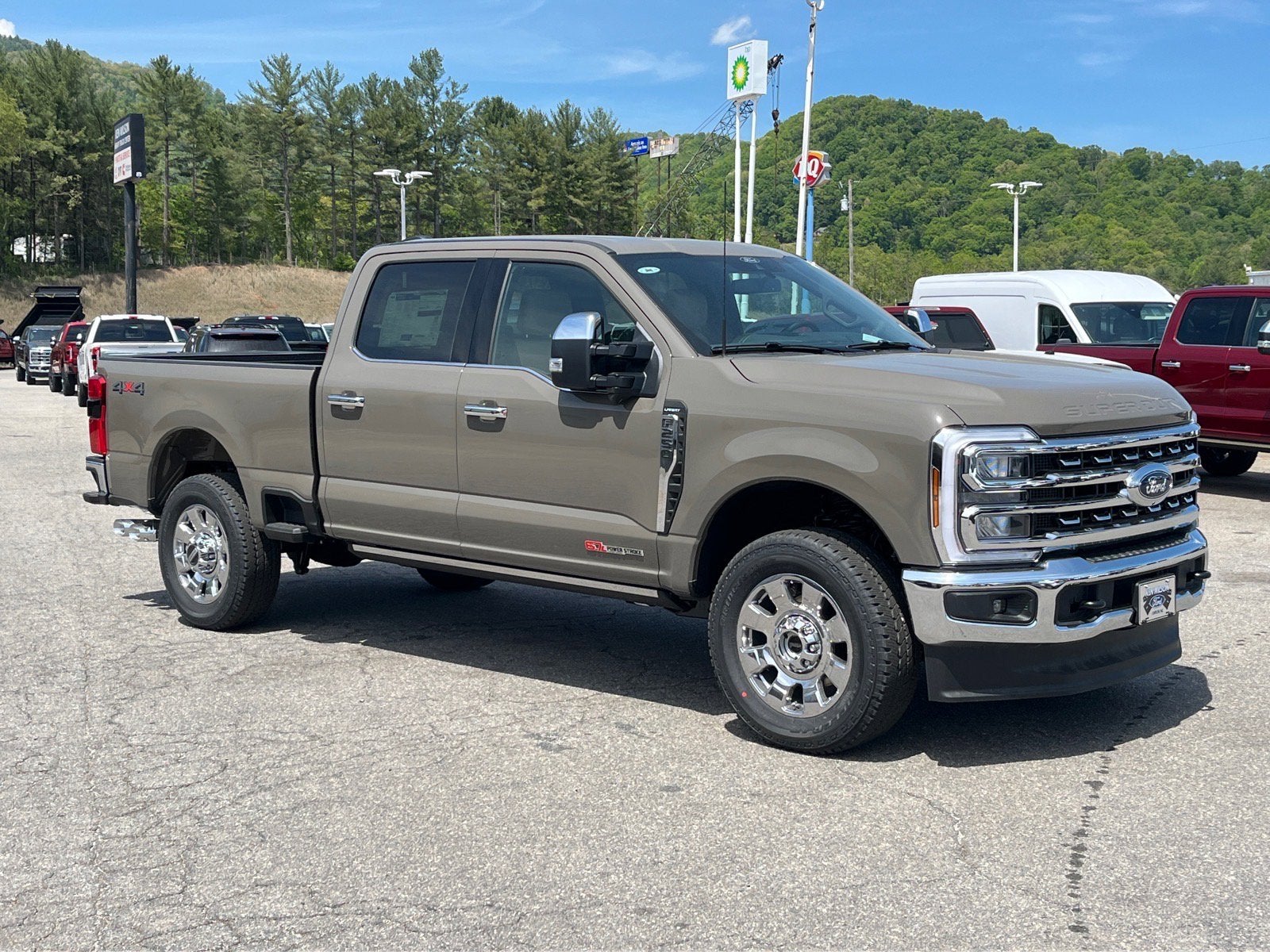 2026 Ford Super Duty F-250 SRW LARIAT