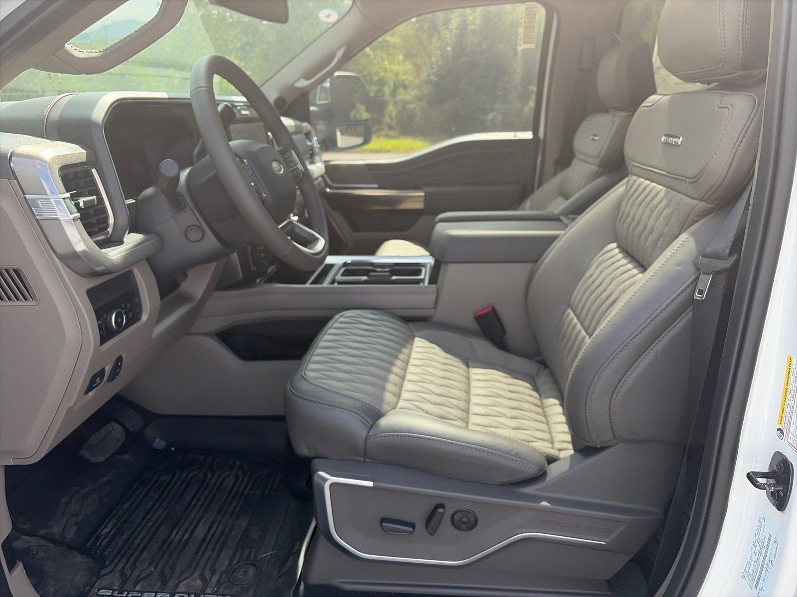 2026 Ford Super Duty F-250 SRW Platinum