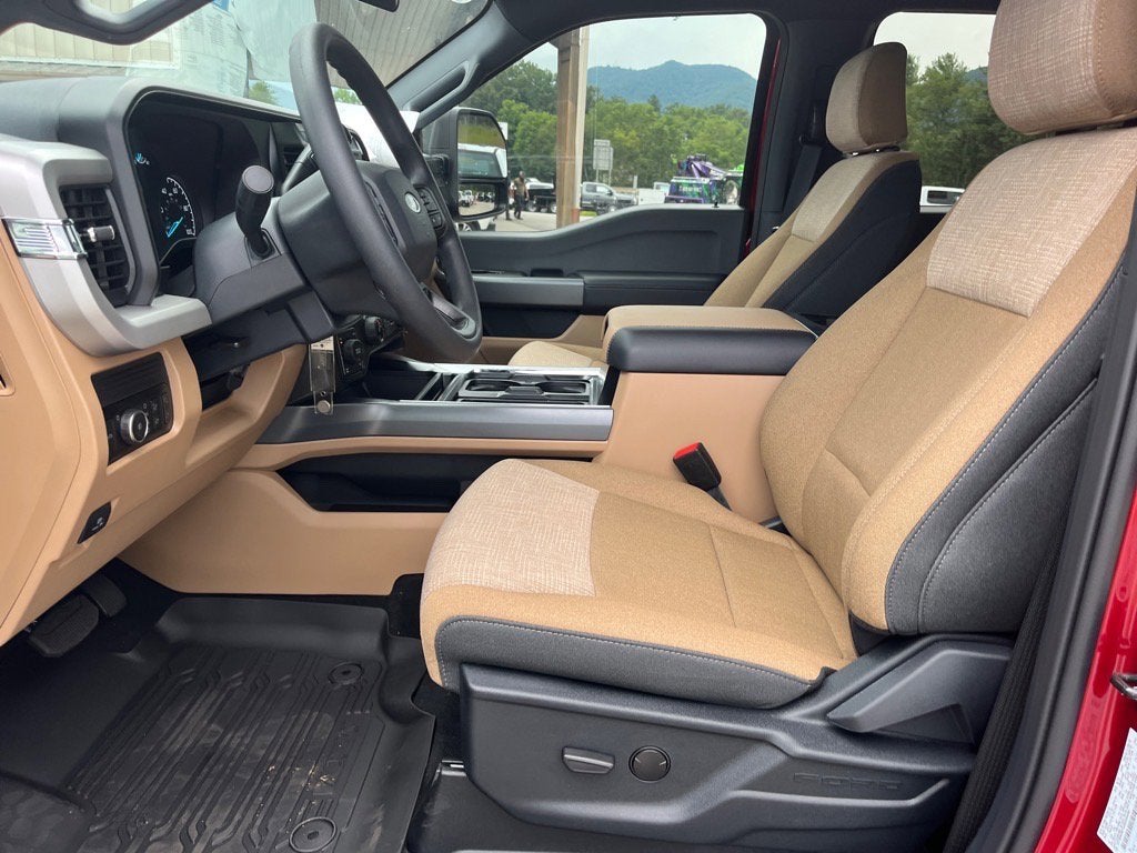 2025 Ford Super Duty F-250 SRW XLT