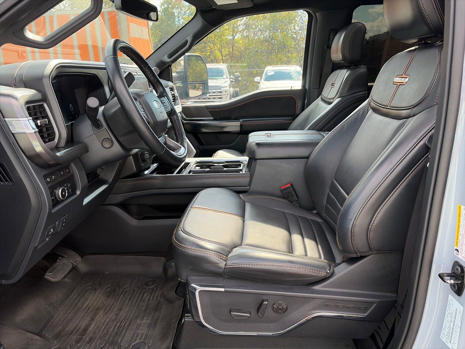 2024 Ford Super Duty F-350 SRW Platinum
