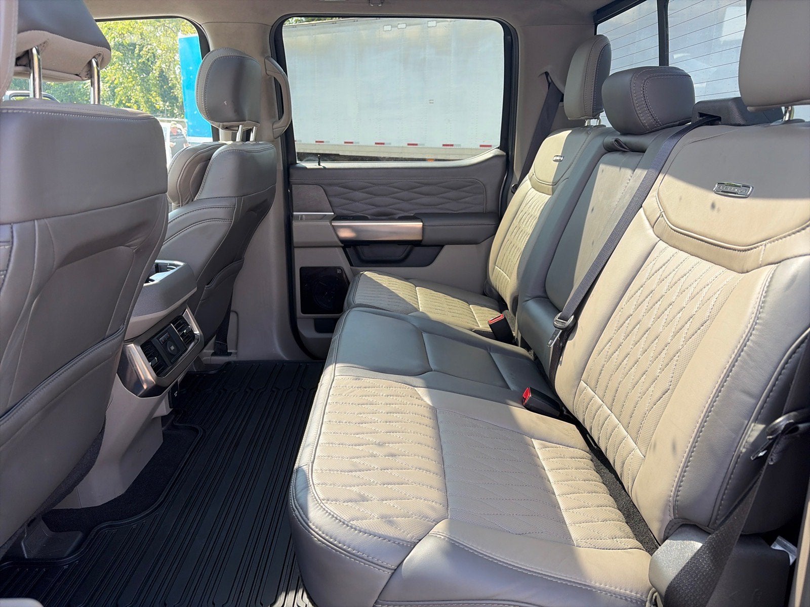 2026 Ford Super Duty F-350 SRW Platinum