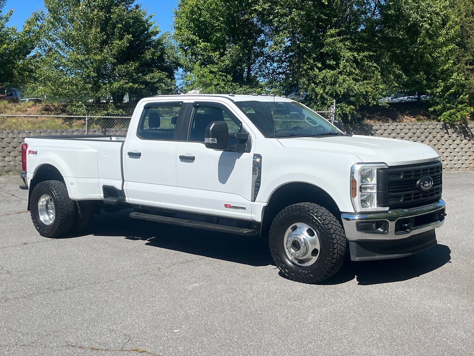 2024 Ford Super Duty F-350 DRW XL