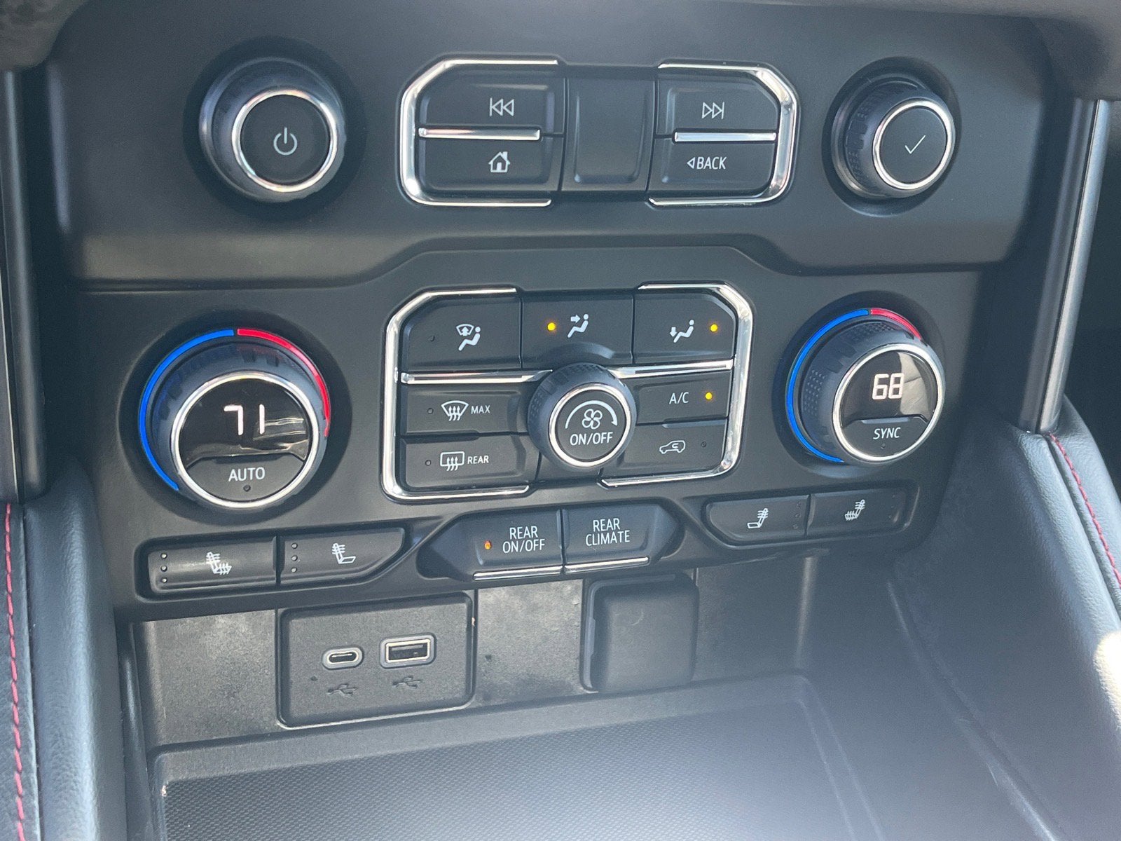 2022 Chevrolet Tahoe RST