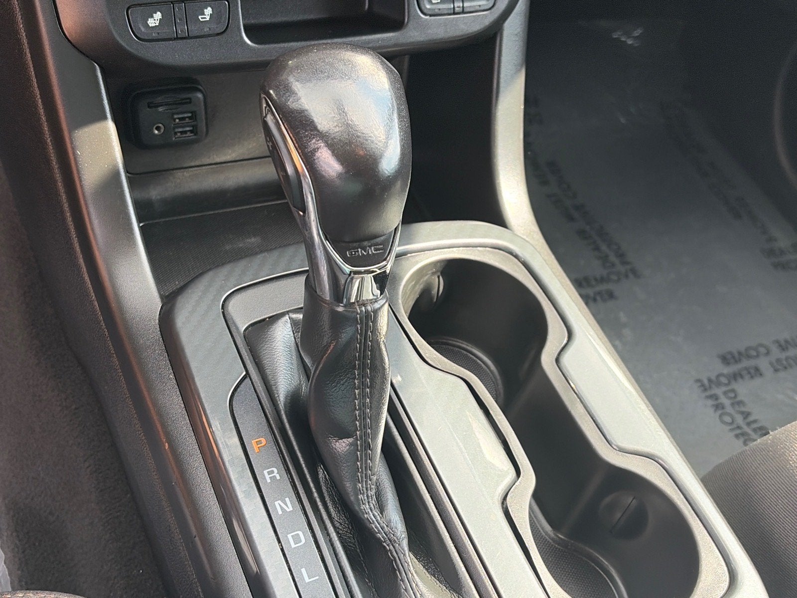 2022 GMC Canyon 4WD AT4 w/Leather