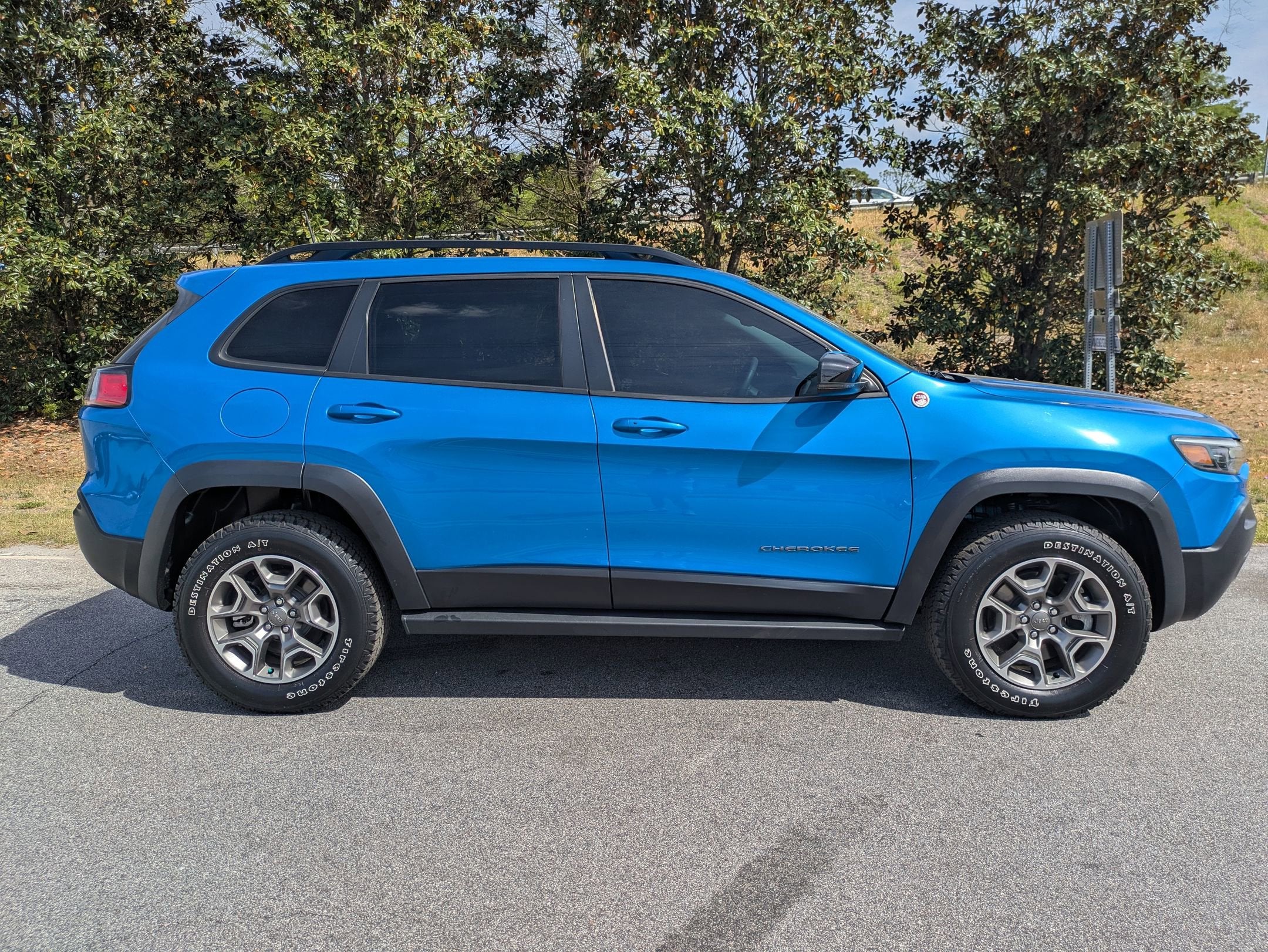 2022 Jeep Cherokee Trailhawk