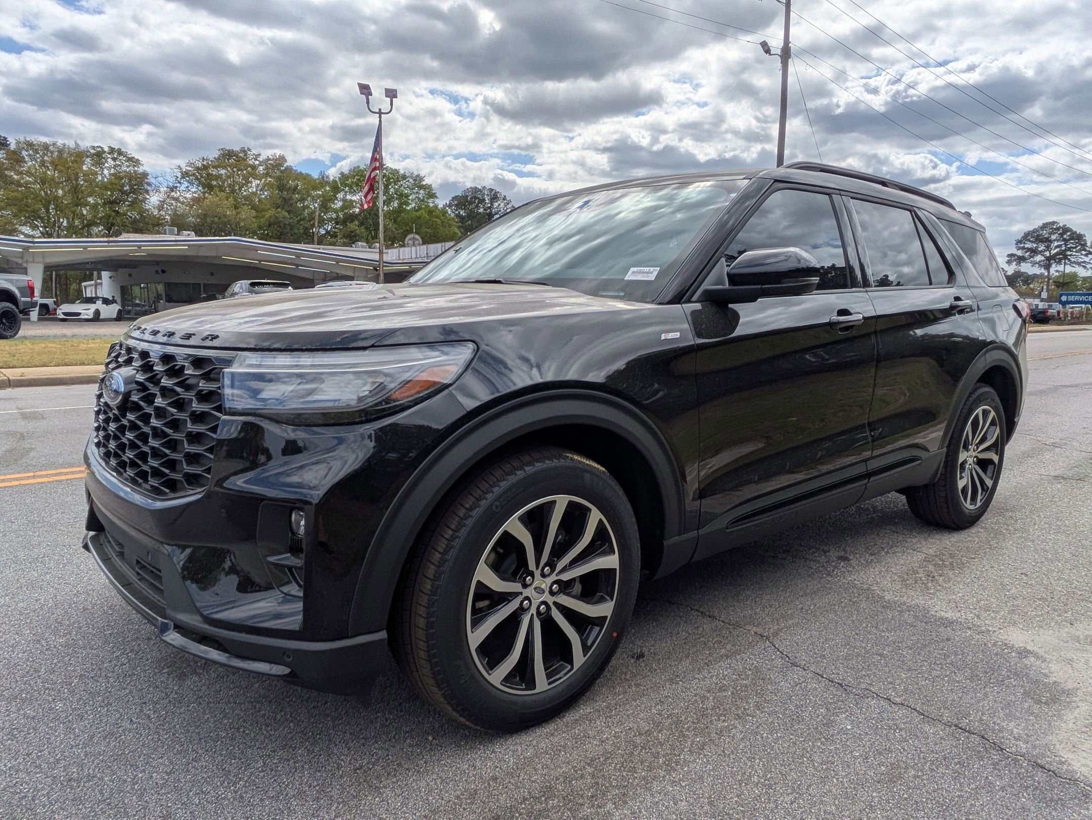 2026 Ford Explorer ST-Line