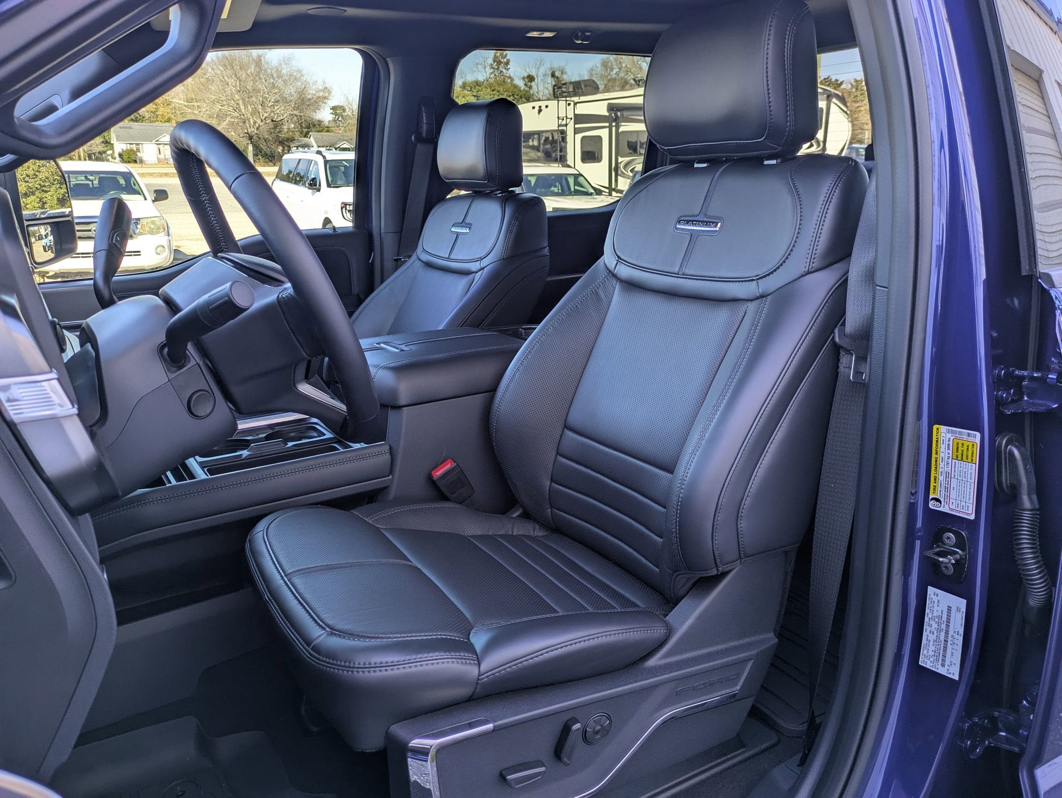 2026 Ford Super Duty F-350 SRW Platinum