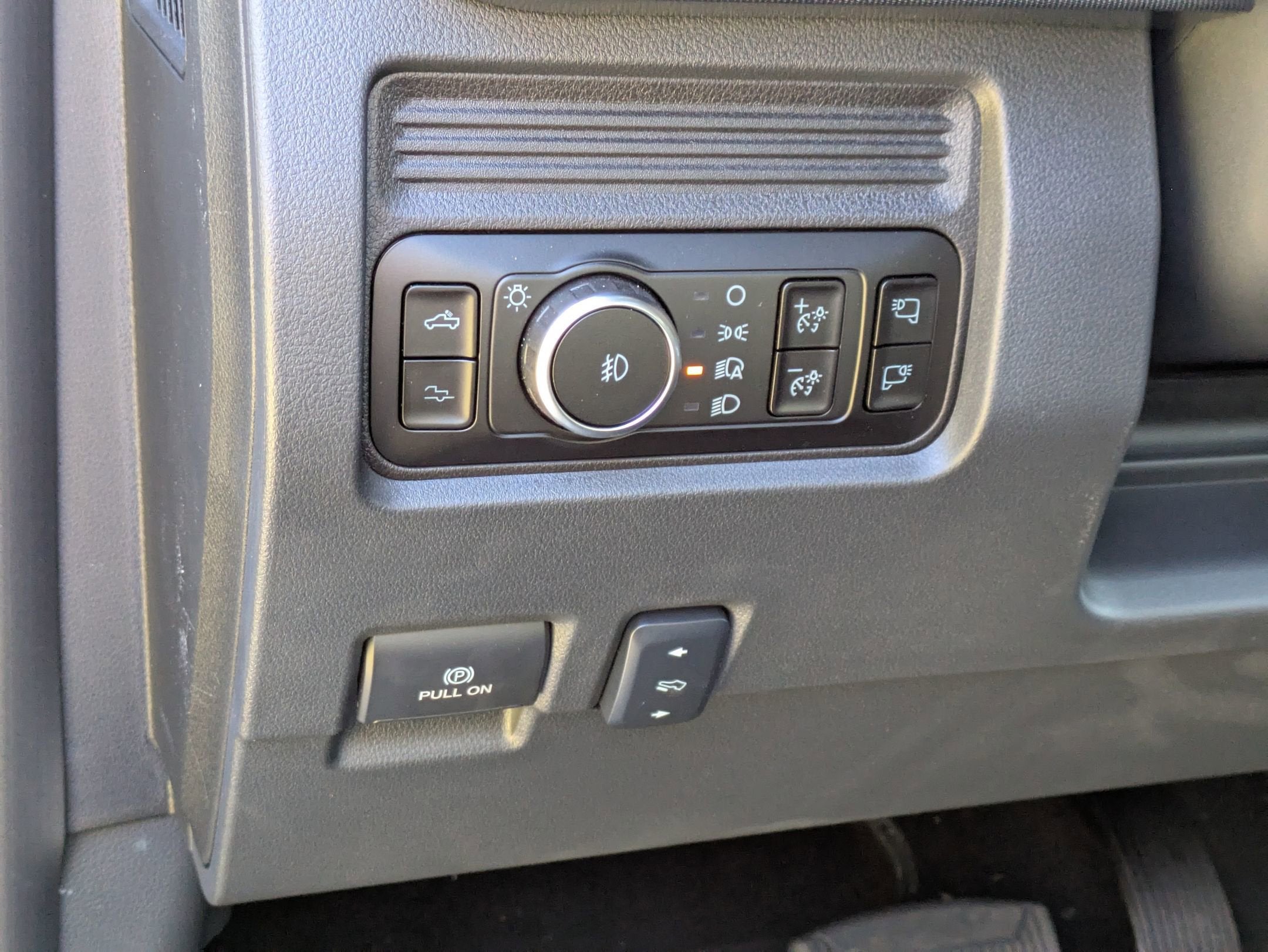 2025 Ford Super Duty F-350 SRW Platinum