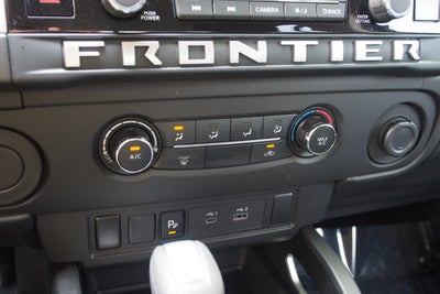 2025 Nissan Frontier SV