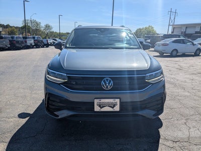 2023 Volkswagen Tiguan SE R-Line Black