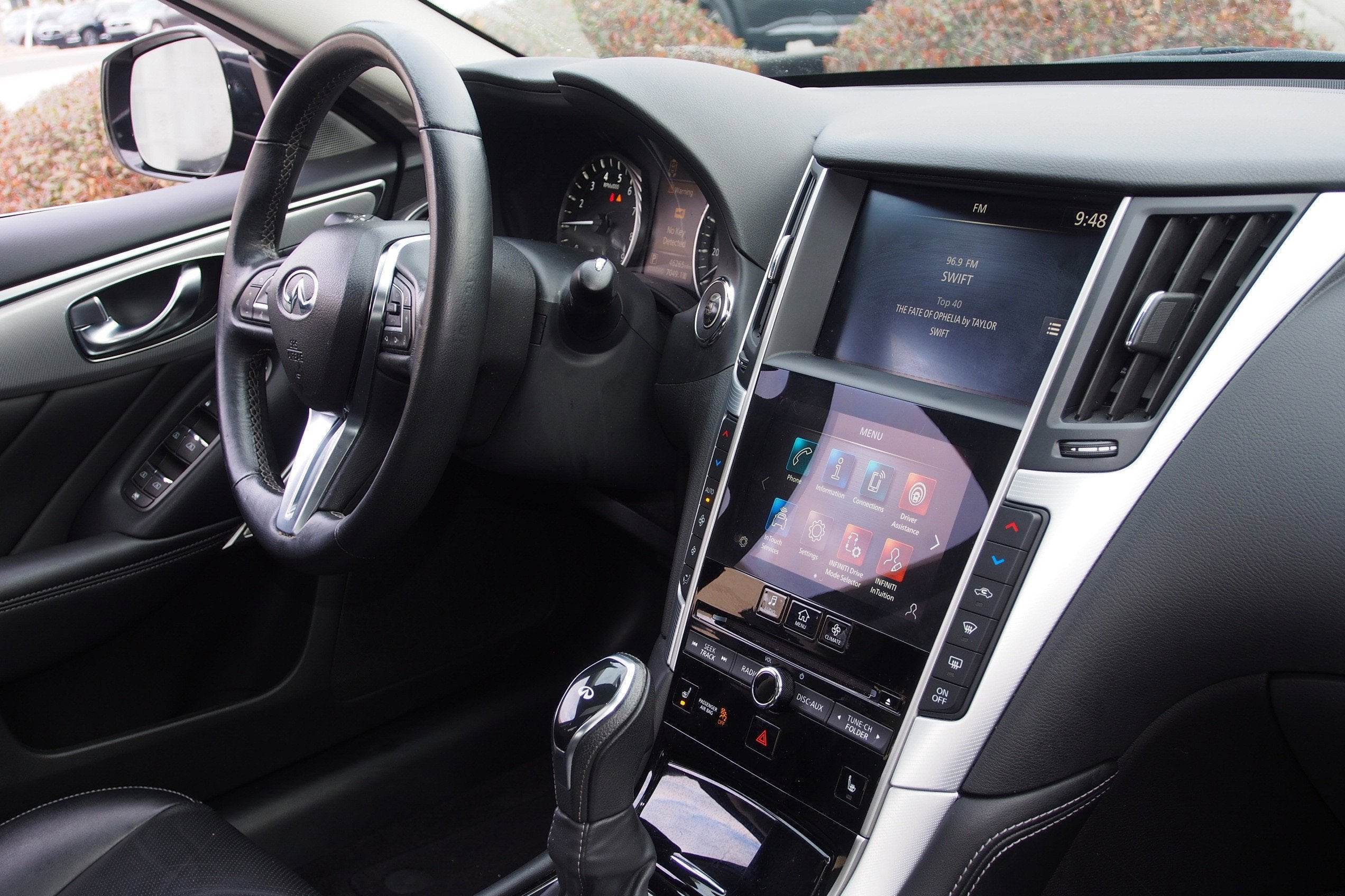 2022 INFINITI Q50 LUXE