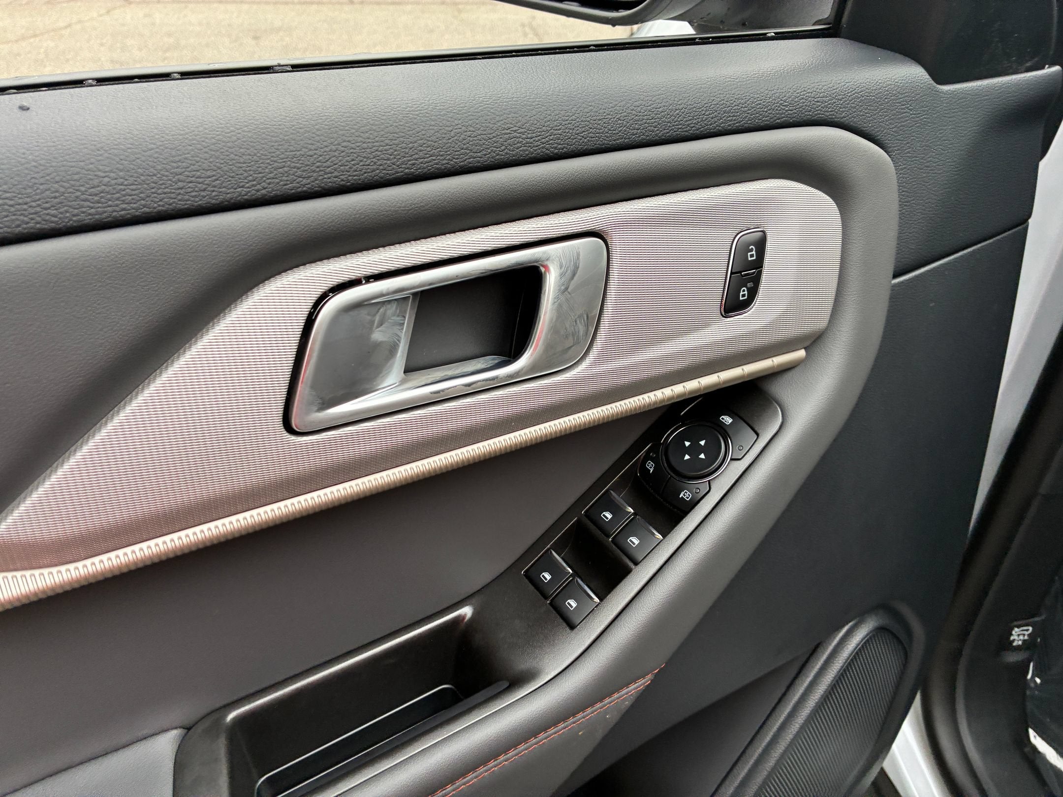 2026 Ford Explorer Active w/100A Pkg