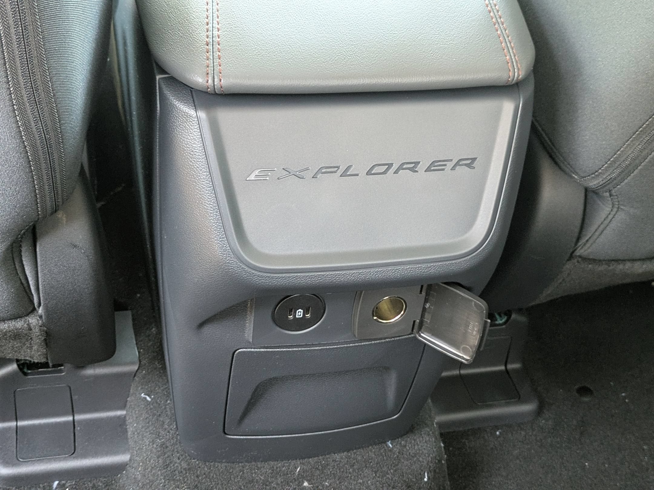 2026 Ford Explorer Active w/200A Pkg