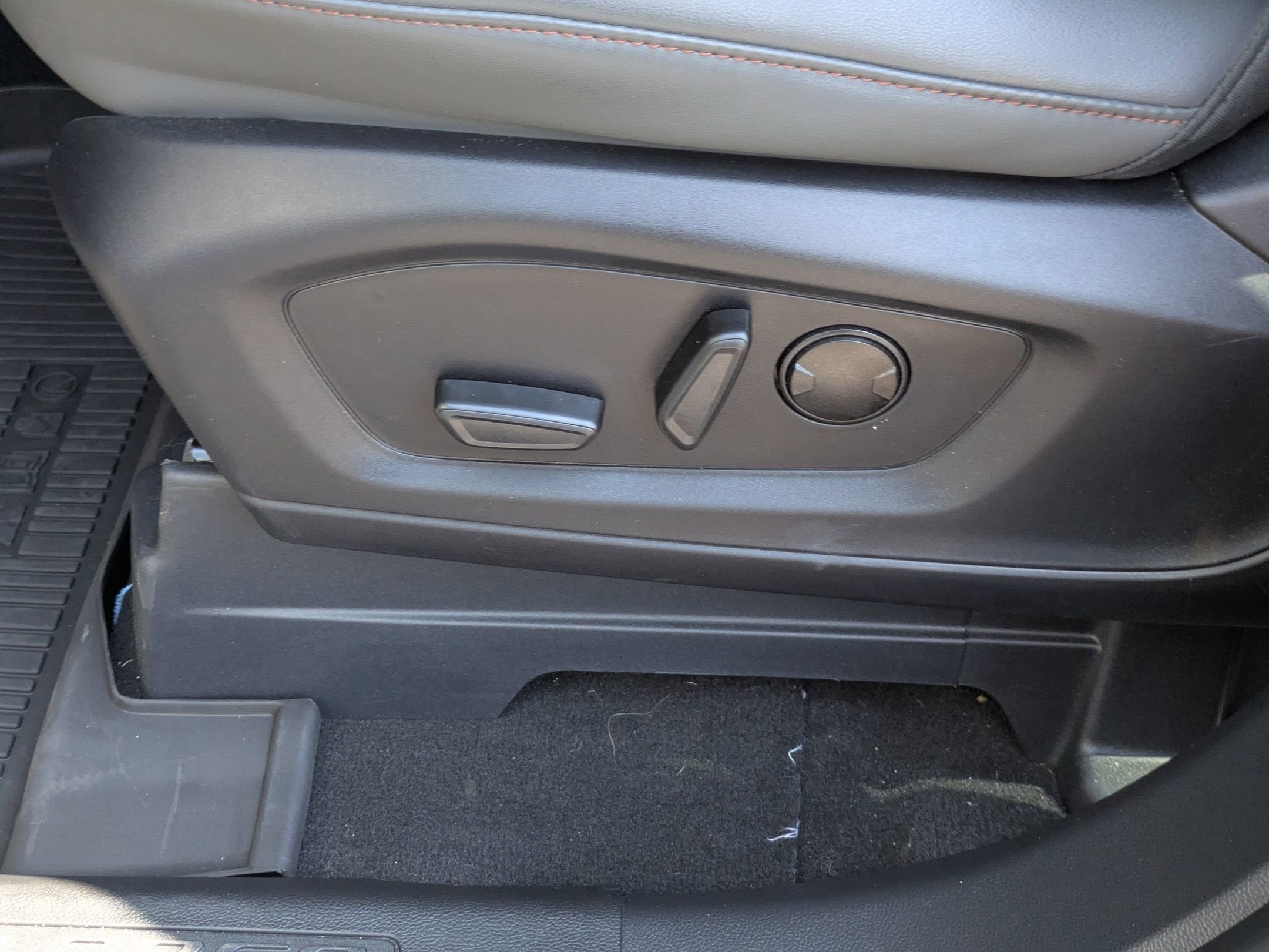 2026 Ford Explorer Active - Crossroads Courtesy Demo