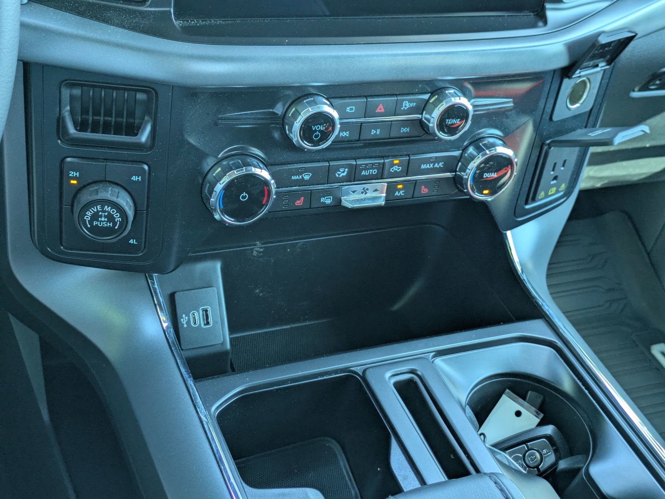 2026 Ford F-150 XLT - Crossroads Courtesy Demo