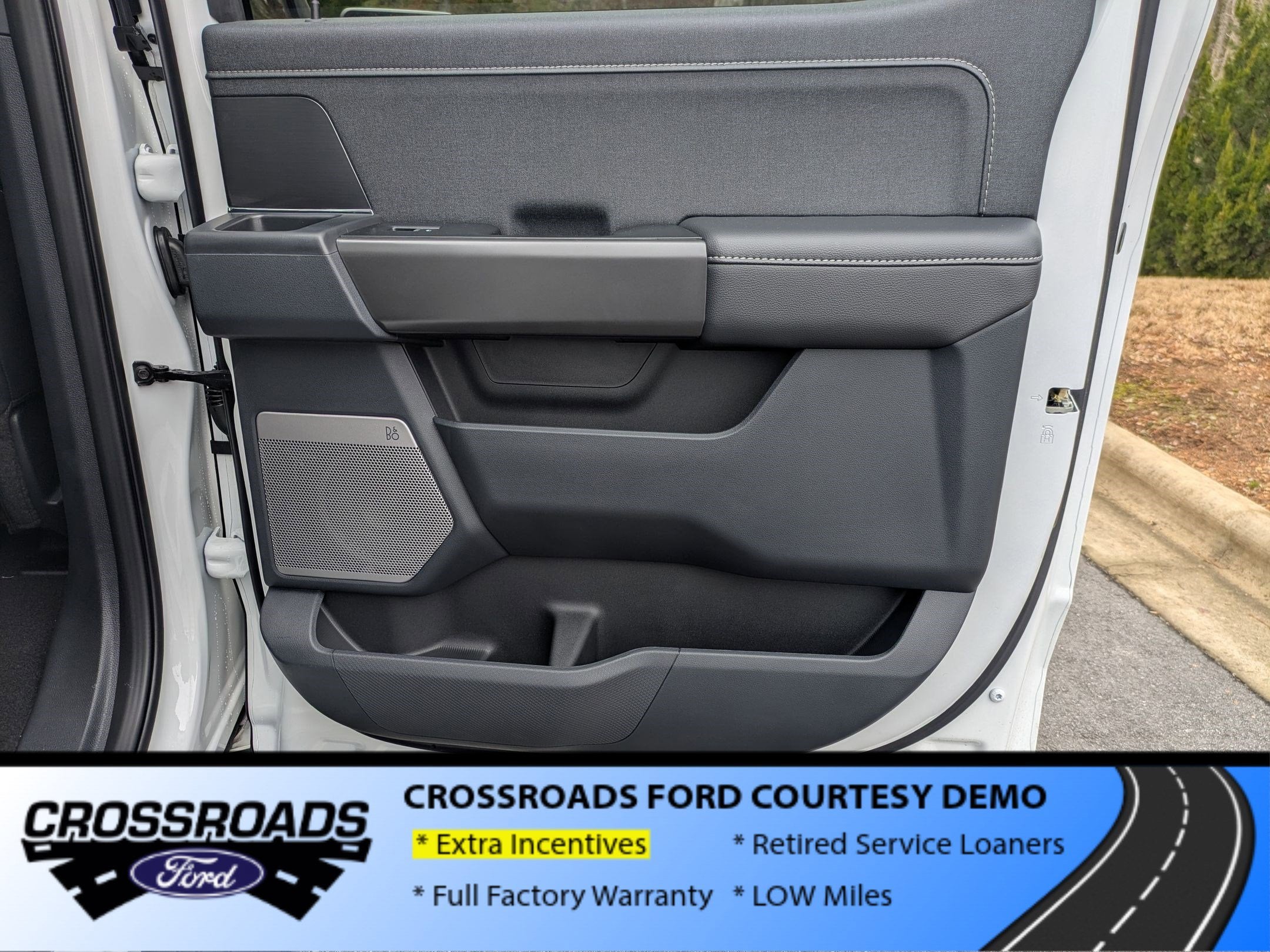 2025 Ford F-150 Lariat - Crossroads Courtesy Demo
