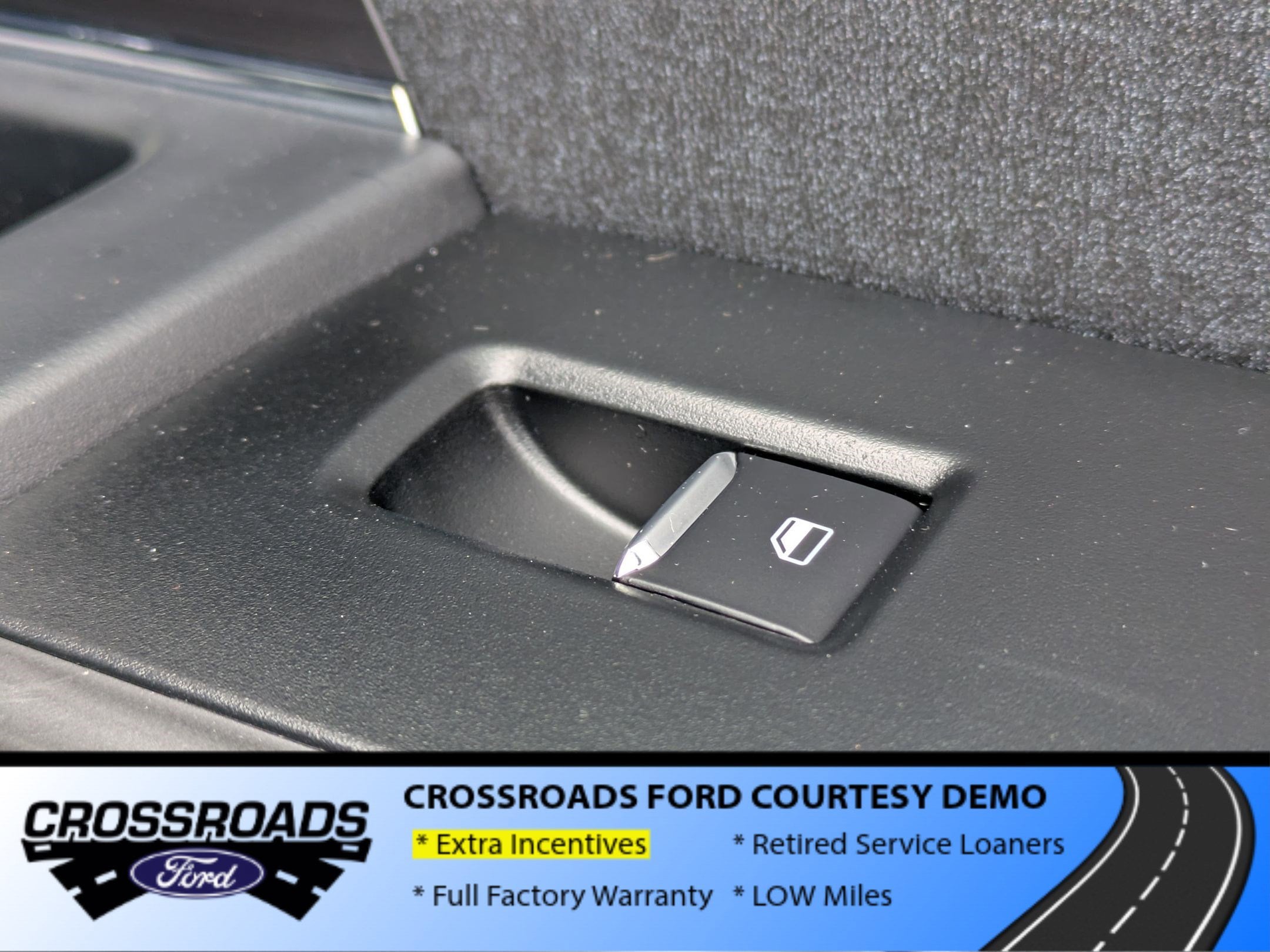 2025 Ford F-150 Lariat - Crossroads Courtesy Demo