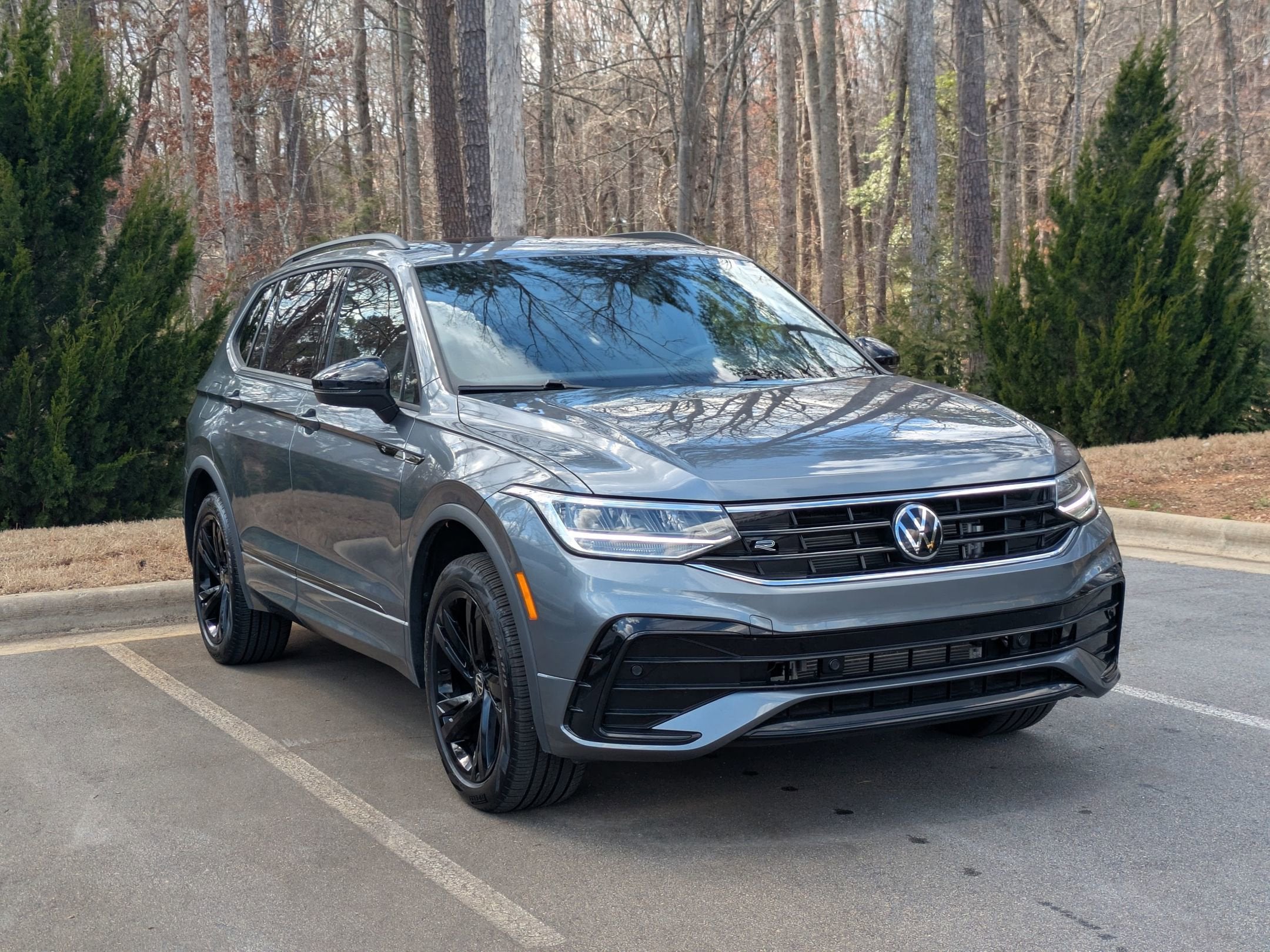 2024 Volkswagen Tiguan SE R-Line Black