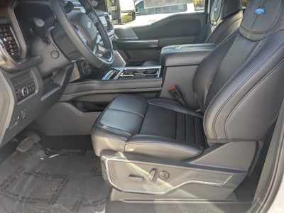 2026 Ford Super Duty F-350 DRW Platinum