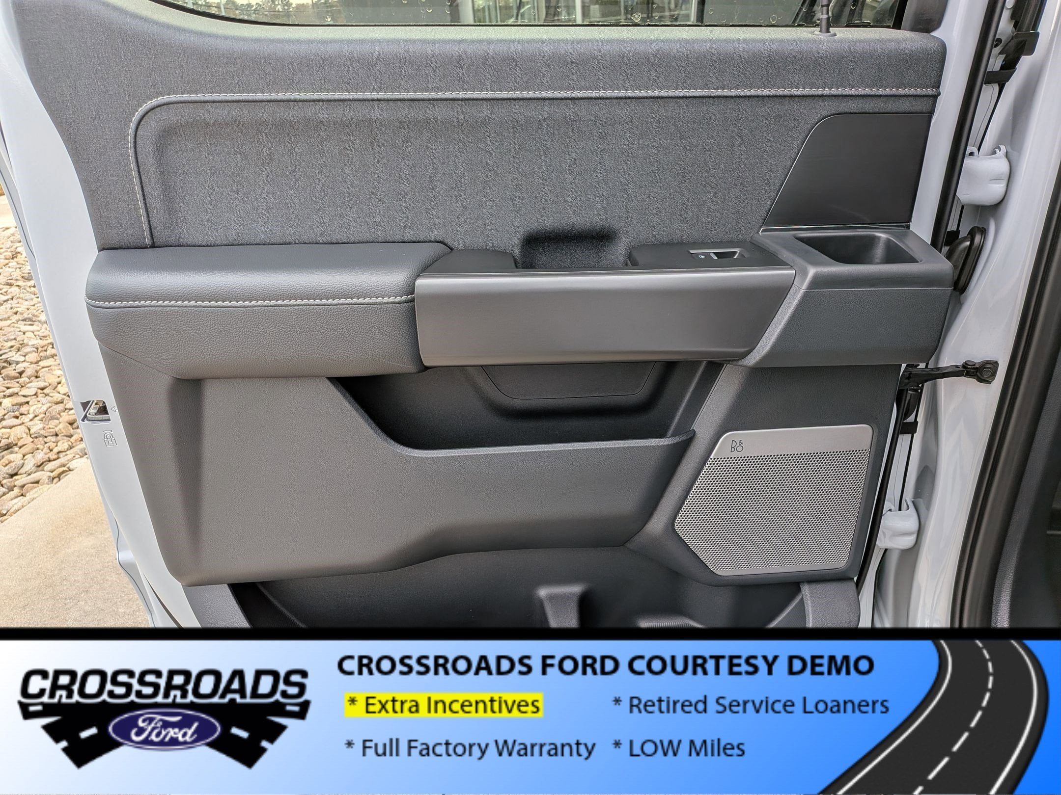 2025 Ford F-150 LARIAT - Crossroads Courtesy Demo