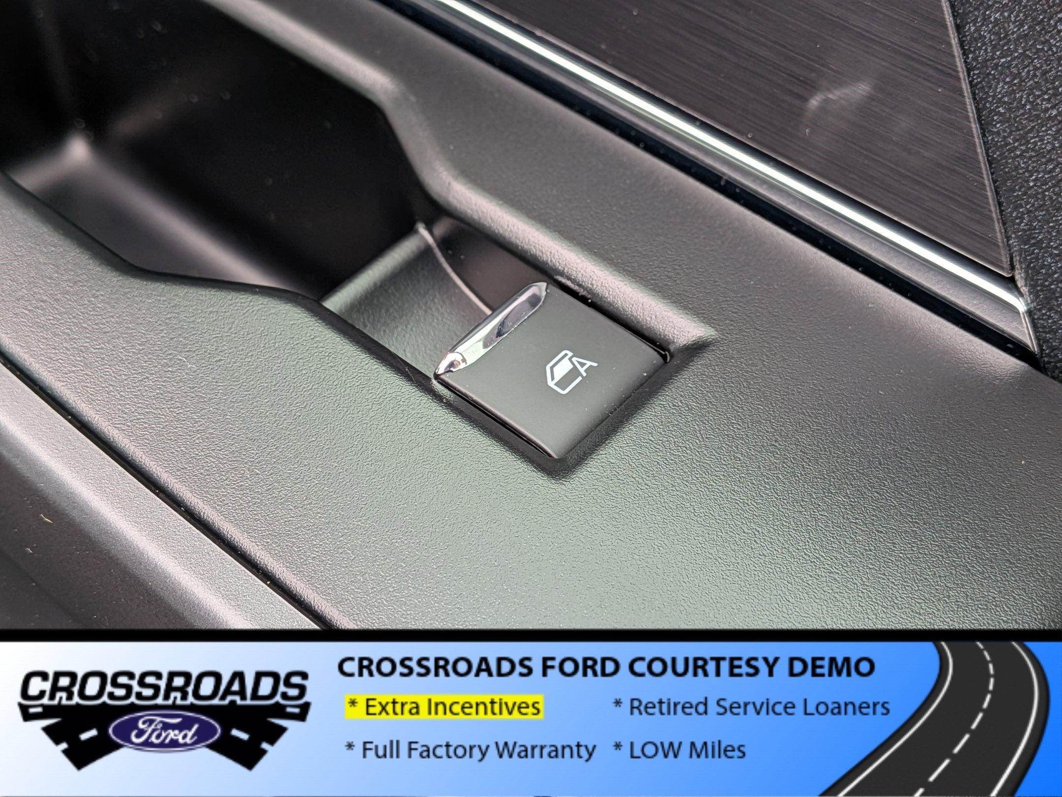 2025 Ford F-150 LARIAT - Crossroads Courtesy Demo