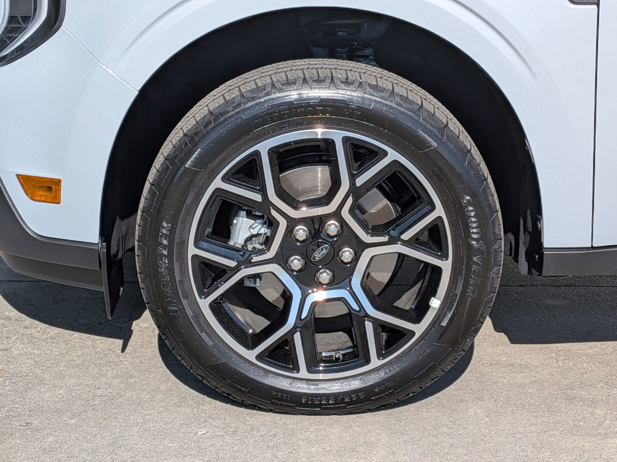 2026 Ford Maverick LARIAT - Crossroads Courtesy Demo