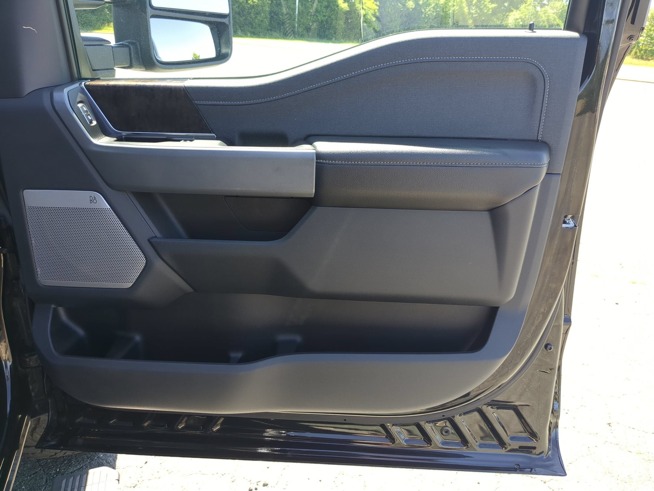 2023 Ford Super Duty F-250 SRW LARIAT