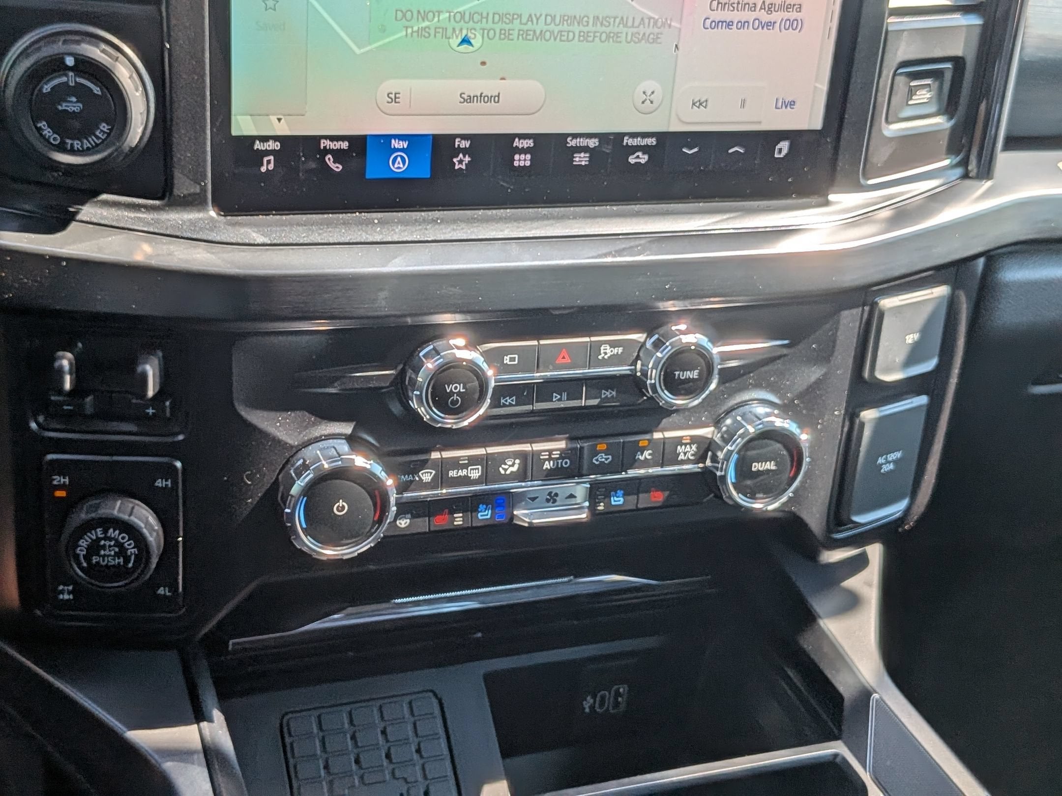 2026 Ford Super Duty F-350 SRW LARIAT