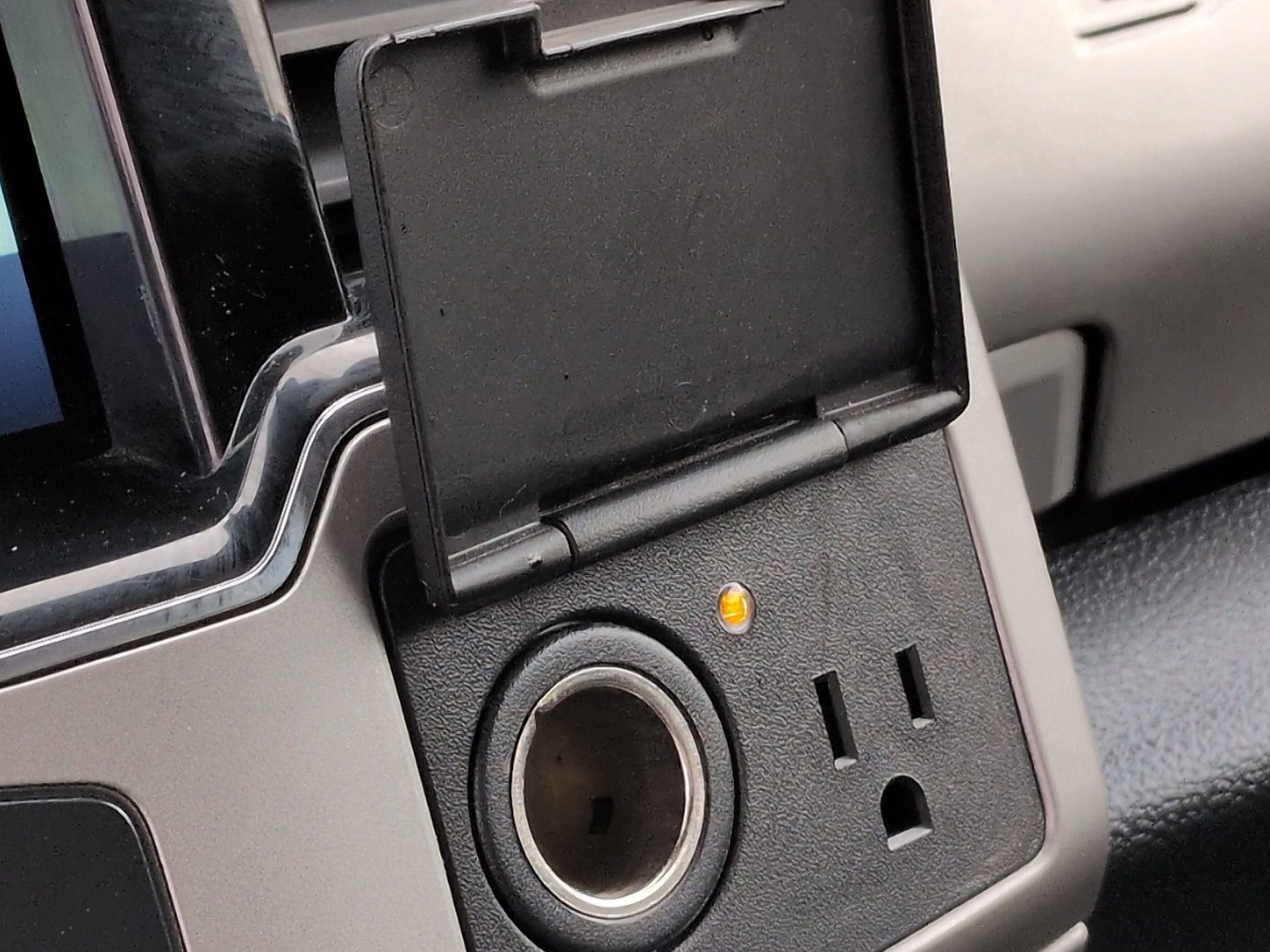 2022 Ford Super Duty F-350 SRW LARIAT