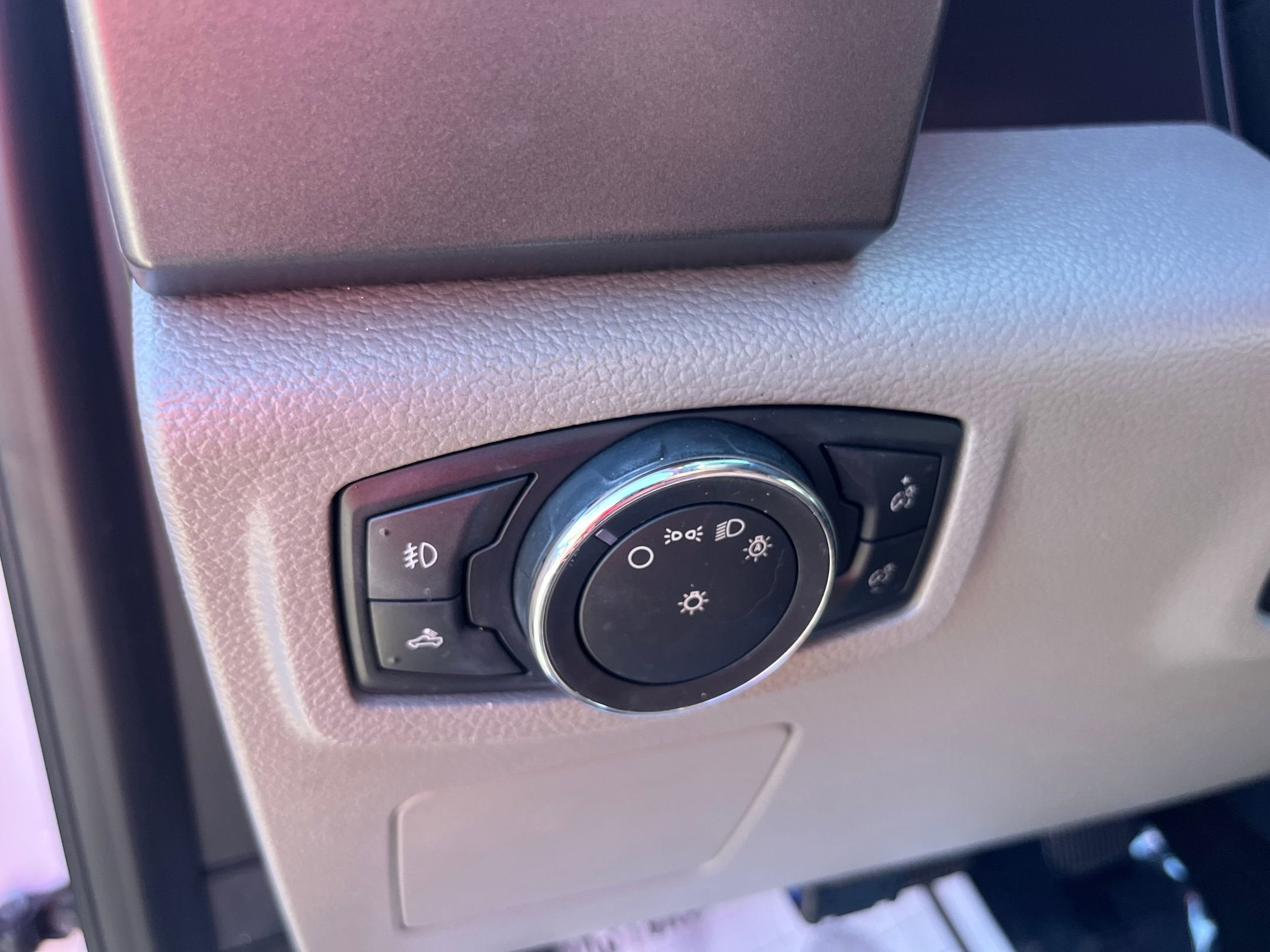 2016 Ford F-150 Base